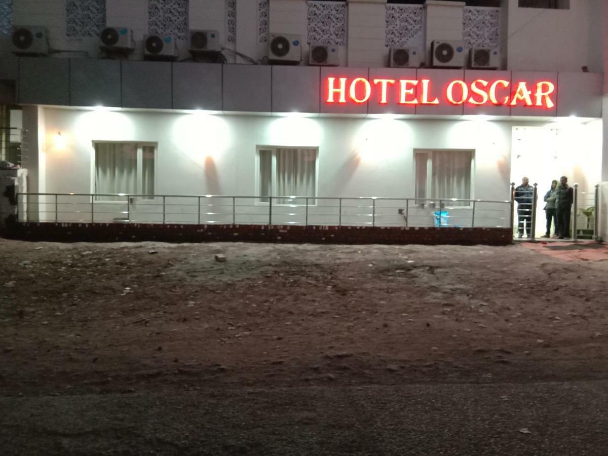 Oscar Banquet And Hotel Kalka Bagian luar foto